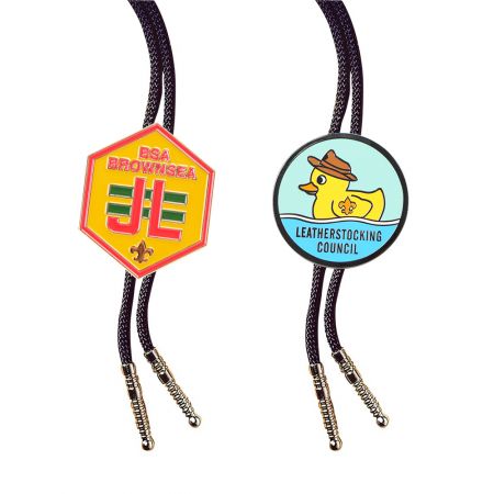 Cravatta Bolo Scout in corda decorativa uniforme e durevole.