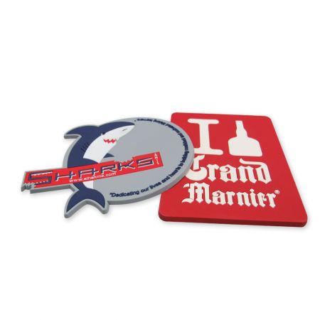 Sous-verres en silicone avec logo personnalisé.