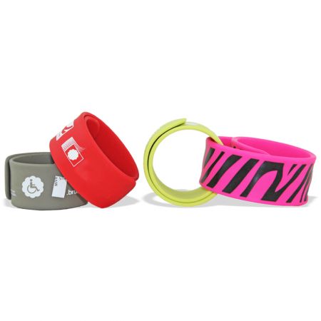 Pulseira de silicone personalizada.