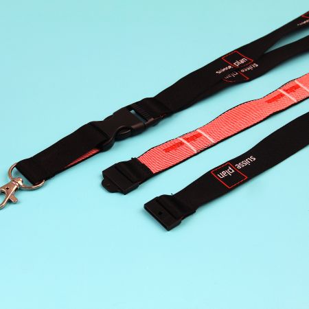 Lanyard tejido de una sola capa hecho a medida con transferencia de calor.