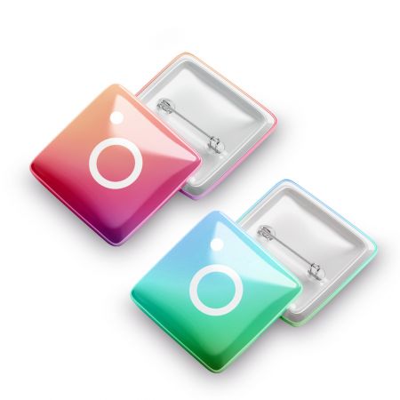 Пользовательская квадратная кнопка-значок с магнитной задней частью.