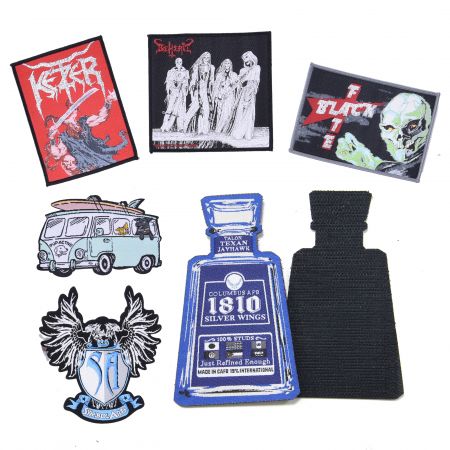 رقعة قماشية من فيلكرو مخصصة. - رقعة قماشية مخصصة مع دعم فيلكرو.