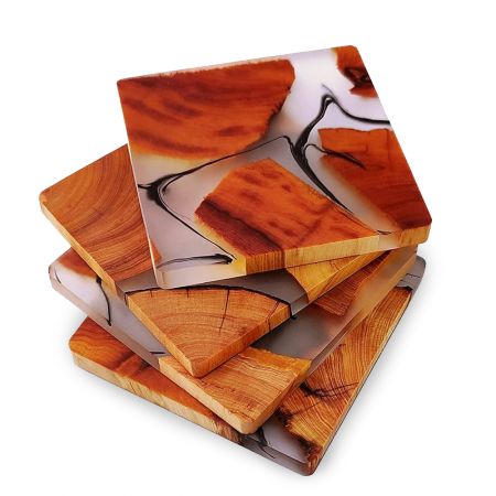 Posavasos de resina de madera promocionales.