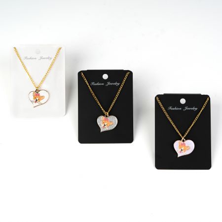 베스트셀러 강아지 얼굴 목걸이.