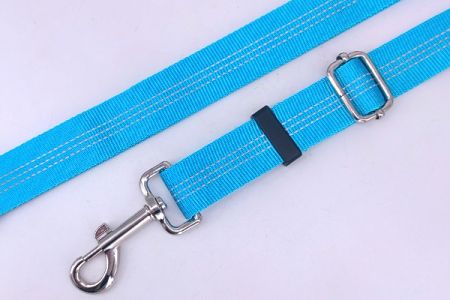 Durabilità eccezionale: nylon resistente e componenti in lega di qualità