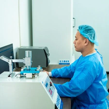 Benutzerdefinierte bedruckte Lanyards Containerinspektion vor dem Laden.