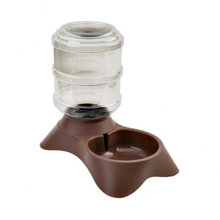 Поилка для собак большого объема.