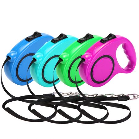 Ретракторный ошейник для кошек с кнопкой.