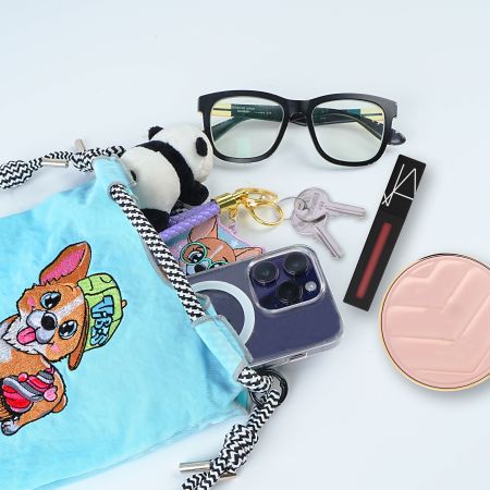 حقائب توت نايلون جملة للنساء.