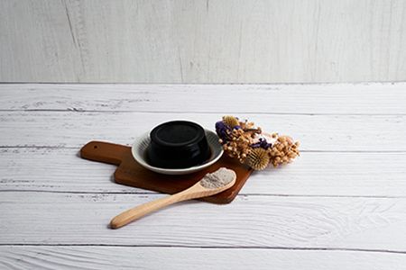 chá pérola com cobertura de gelatina de grama