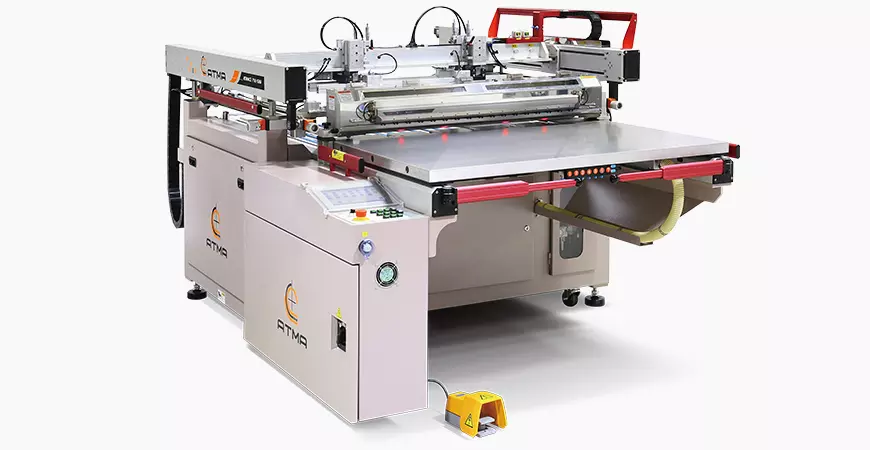Digitale Steuerung voreingestellter Druckparameter, Servomotor gesteuerte Druckbewegung mit ausgeglichenem Luftdruck und synchronem Abziehen, um ein Verkleben des Gewebes zu verhindern, automatischer Greifer zum schnelleren Entfernen.