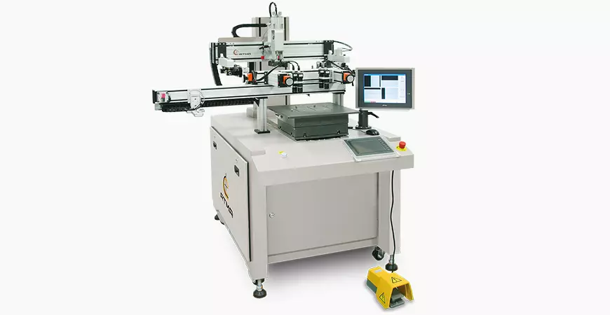 Use CCD camera to capture image of tablet glass without registration mark to carry out centered printing, registration accuracy achieves ±5µm