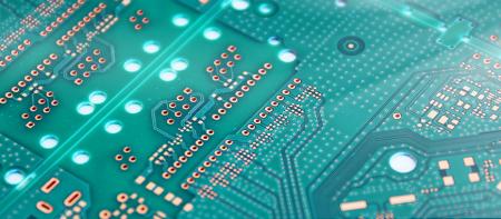 EINSTECKEN-DURCHGANGSIEBDRUCKER - Durch den Einsatz des ATMA-Siebdruckers kann der Nassfilmprozess durchgeführt werden.