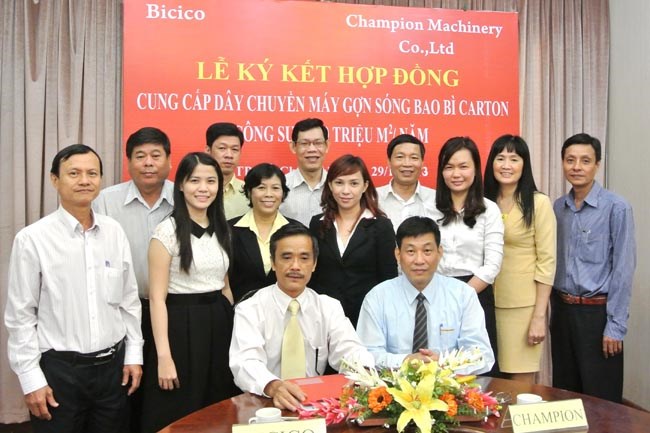 Bicico Company General Director, Mr. Dang Hong Hai and Champion Machinery Co. Ltd, Mr. Ken Chou were at the signing ceremony. (Picture from Ảnh Đ.Long)
