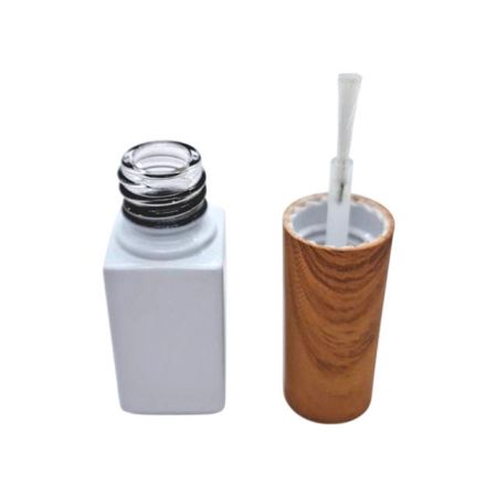 Lege glazen fles nagellak