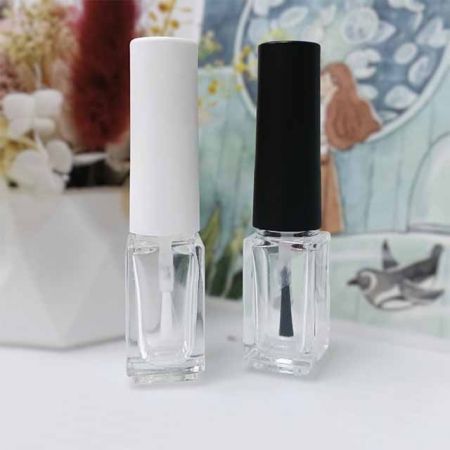 يمكن مطابقتها مع غطاء أسود غير لامع وغطاء أبيض غير لامع