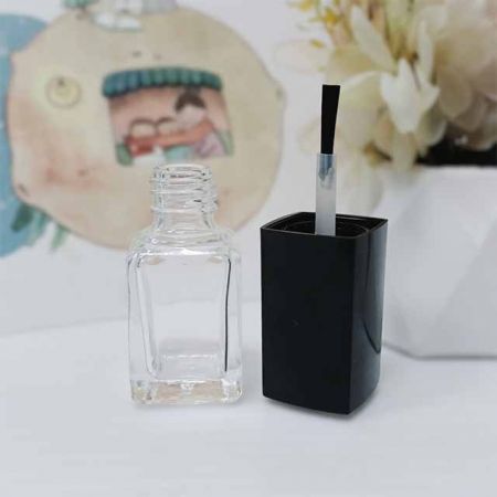 7ml empty glass bottle with 13/415 black lid