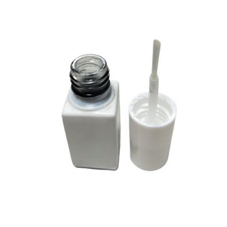 Botella de vidrio blanco de 4 ml con tapón y pincel (GH08 604BW)