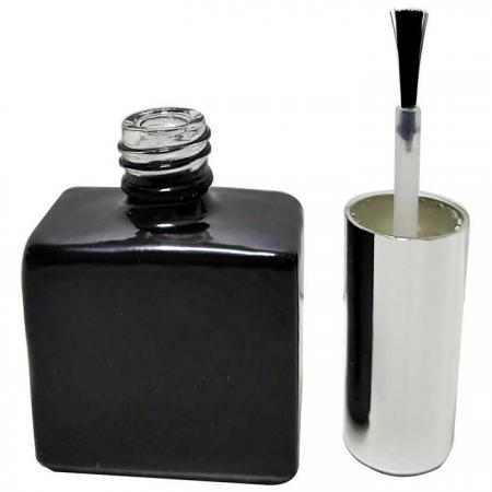 زجاجة سوداء لامعة بسعة 15 مل مع غطاء مطلي بالفضة وفرشاة (GH03P 651BB)