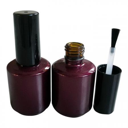 マゼンタ色の15mlのアンバーガラスボトルには、キャップブラシが付属しています(GH12 696ASMA)