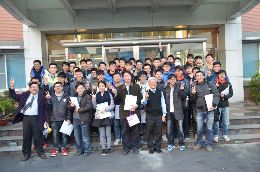 北京科技大学機械電気工学研究所「YENCHEN MACHINERY」レーザー原理応用授業を訪問（2014.12.05）
