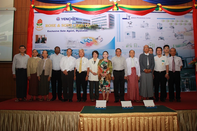 Photos du séminaire de Yenchen au Myanmar.