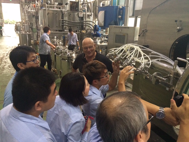 Yenchen 컨설턴트 프레드 롤리에 의한 코팅기 교육