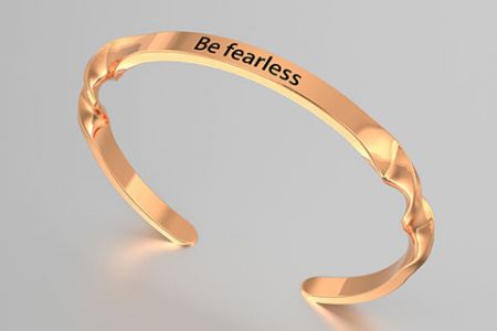 การออกแบบและผลิตกำไลชื่อเงินสเตอร์ลิง 925 แบบกำหนดเอง ODM/OEM - เครื่องประดับที่แกะสลักแบบกำหนดเอง ODM/OEM - กำไลข้อมือชื่อเงินสเตอร์ลิง 925 โดย HUNGKUANG