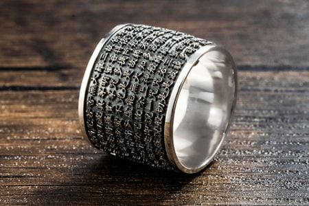 خاتم واسع لسوترا القلب البوذي من الفضة 925 - خاتم واسع لسوترا القلب البوذي من الفضة الإسترليني
