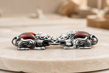 <strong>HL0160-1 | Gemstone Positioning within the Metal Form</strong>
