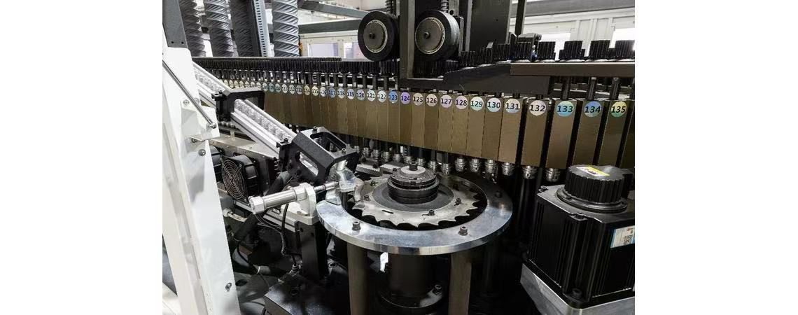 Pull and Blow System: One blow, two blow cycle time can be adjusted.