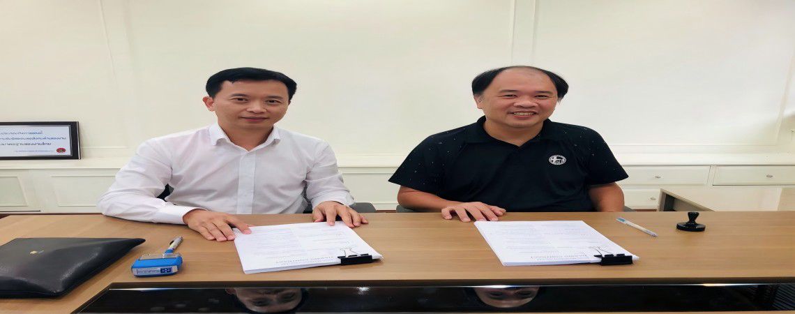 The photo of signing contract with Thailand customer