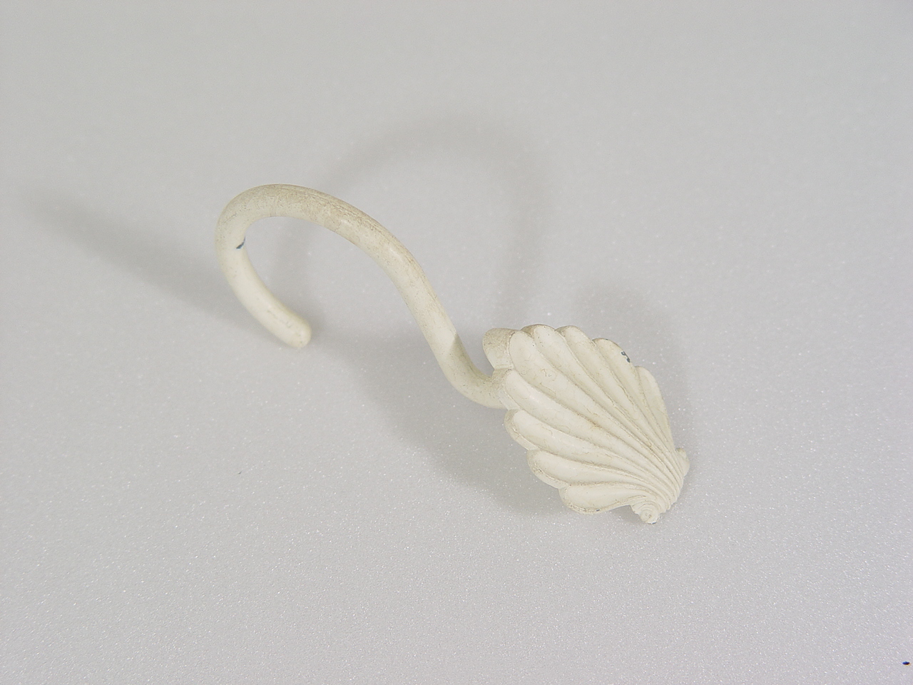 White Shell Curtain Hook - white_shell_curtain_hook