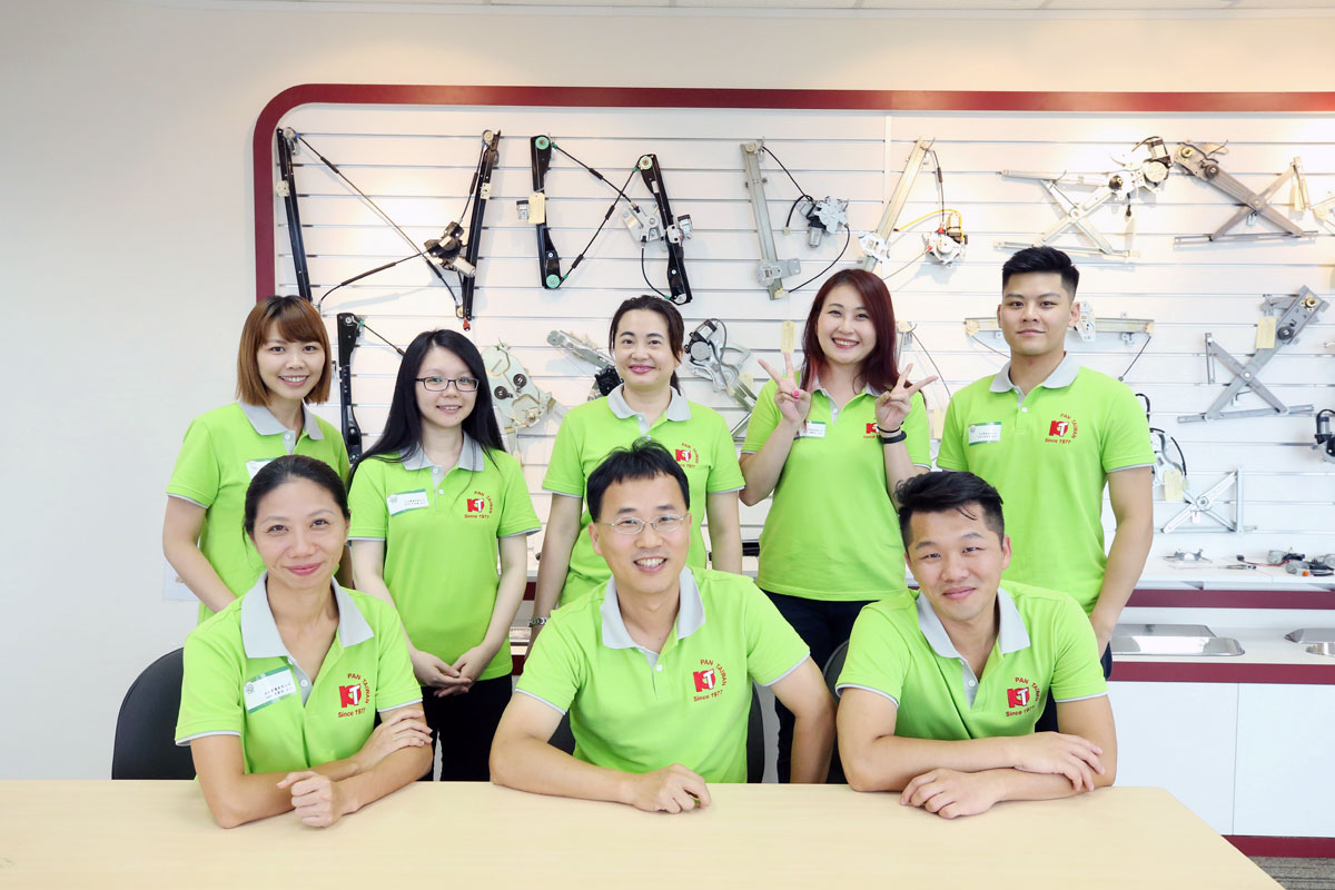 AUTO sales representatives