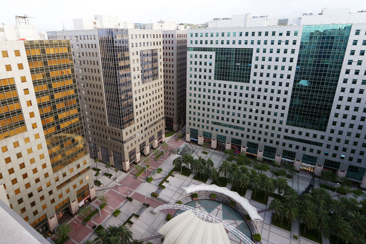 Pan Taiwan genel merkezinin bulunduğu sanayi plazası.