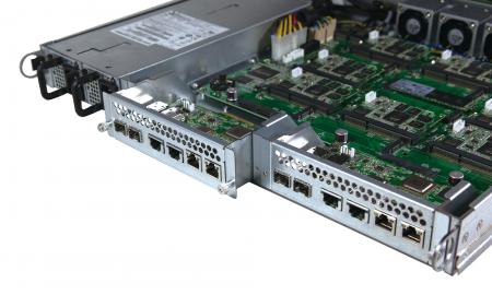 Mars 400 có thể chứa 2 bộ switch L2, cung cấp đường kết nối dự phòng