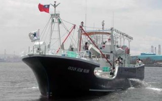 Łódź rybacka Turch z lekką siecią - Lekka łódź rybacka 100GT Turch