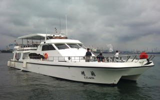 Barco de pasajeros catamarán de fibra de vidrio de 49GT