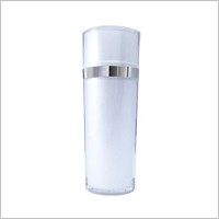 Acryl-Ovalflasche mit Schraubenhals 120ml