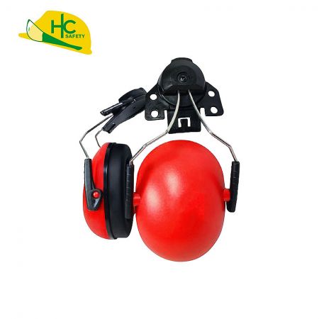 Soft, cushioned earcups ensure all-day comfort.