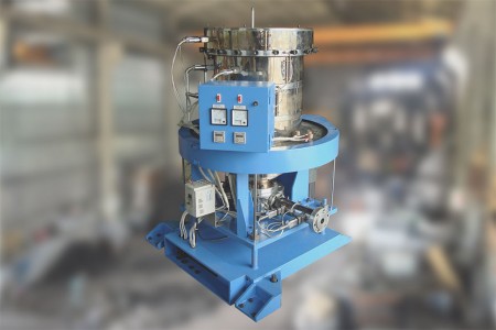 Dispositivo rotativo con testa di stampo