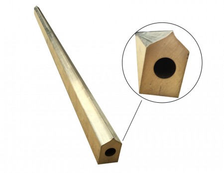 Particular treatment of copper alloy and precision working blade for sealing bags