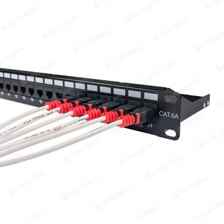 Panel de conexión de 24 puertos Cat.6A UTP 180° 1U a nivel de componente de red con barra de soporte