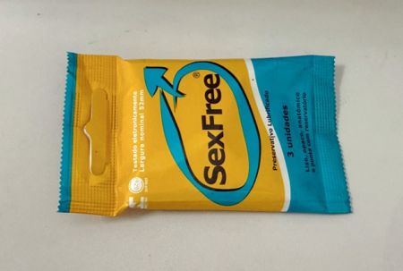 Preservativo - condom packaging