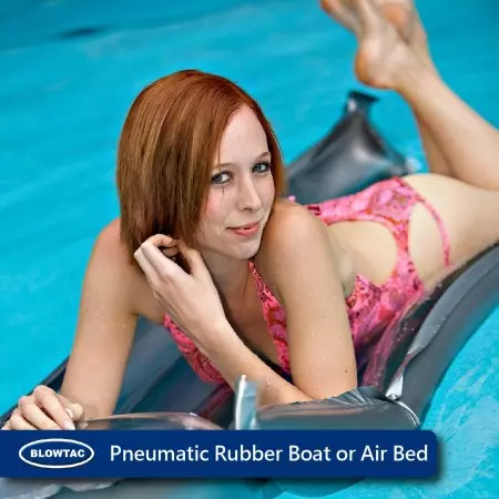 Bateau pneumatique en caoutchouc ou matelas gonflable.