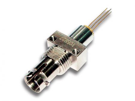 Modulo TOSA ottico - TOSA è composto da un diodo laser, un'interfaccia ottica, un fotodiodo di monitoraggio, un involucro metallico e/o plastico e un'interfaccia elettrica.