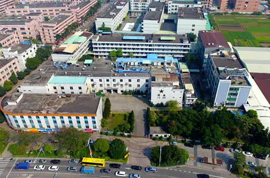 Our manufacturing site over 64,000 square meters and 1000 experienced workers.