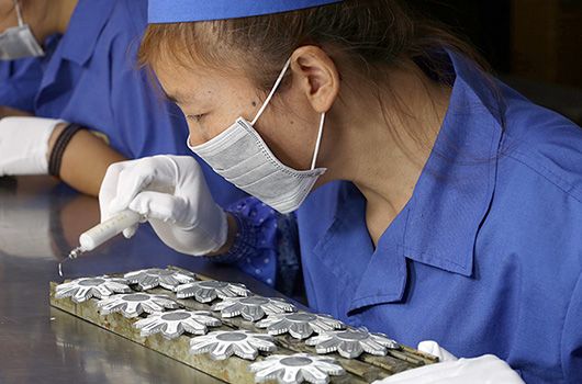 Over 35 years experience in metal craft manufacturing.