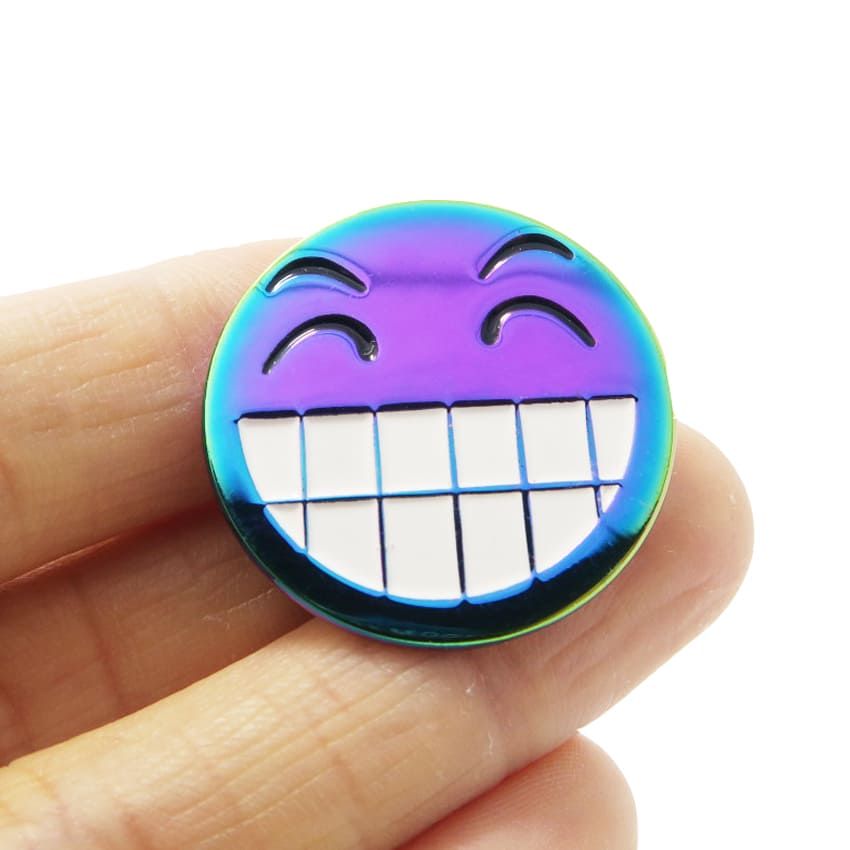 Regnbuebelagte Emalje Pin Badges | Produsent av broderte lapper | Star ...