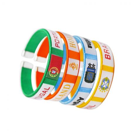FIFA merchandise, polsband, diameter 6cm, gewicht 5g